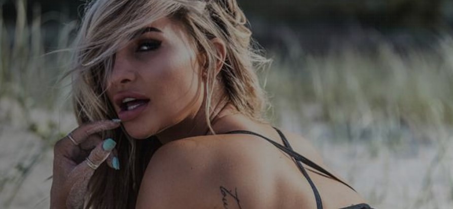 Rosanna Arkle: Το καυτό μοντέλο που πλουτίζει από το instagram