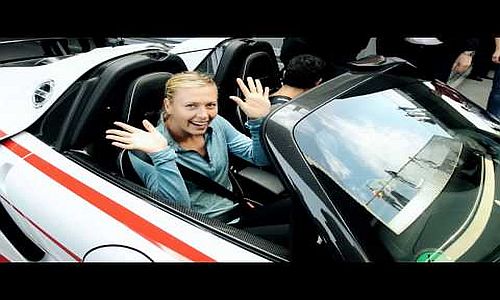 Η βόλτα της Sharapova με Porsche και Webber [vid]