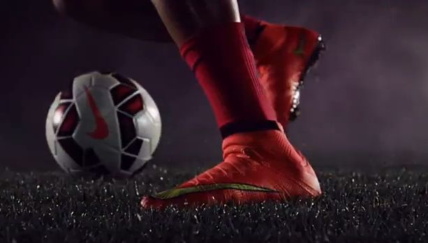 Nike designed these superfast boots for Cristiano Ronaldo! [video]