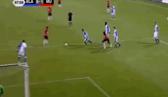 Fantastic solo goal for the Manchester United U21!