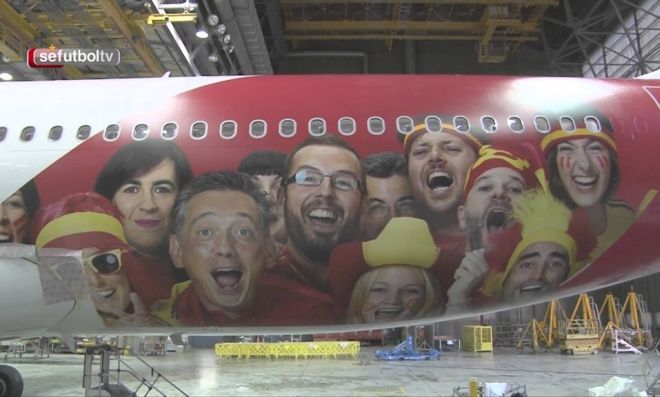 Mundial 2014: Αποκαλυπτήρια για το αεροπλάνο της εθνικής Ισπανίας! [video]