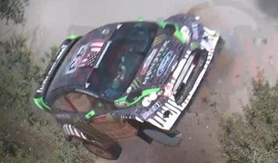 Incredible crash in WRC !!