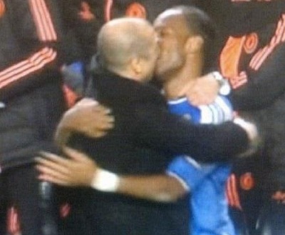 Shock: Did Didie Drogba kissed with his coach?