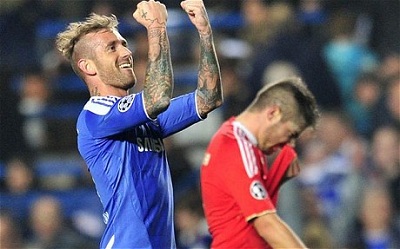 They even put an advertisement to this goal from Raul Meireles!!