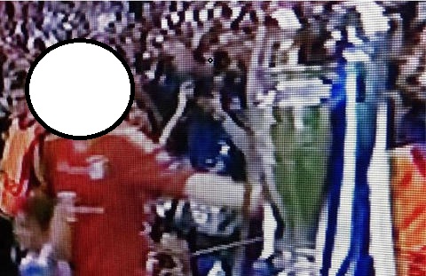 Video documentary: It was not good this player of Bayern touched the cup!!