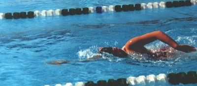 This is the worst swimmer of all times!!