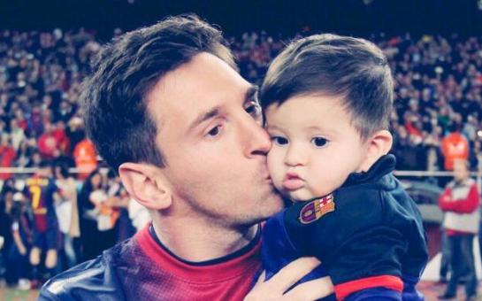 Argentina fans serenade Lionel Messi’s son! [Video]