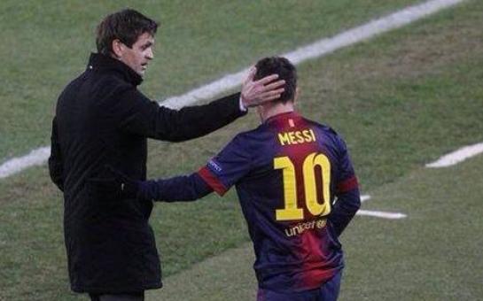 Messi crying after forgiveness with Tito Vilanova [pics]