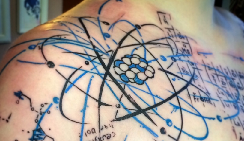 Κολλημένος με την…. συνάρτηση; Ιδέες για τατουάζ που καταντούν… επιστήμη!