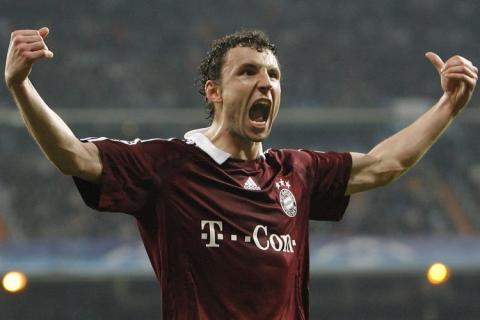 «Κότα» ο Van Bommel;