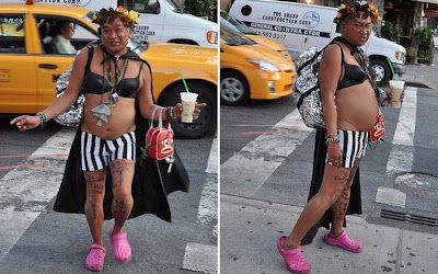 Weird dressed people make us laugh! (pics)
