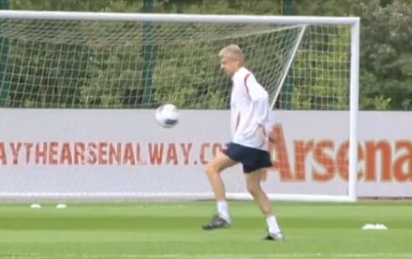 Arsene Wenger shows off his amazing skill during training!