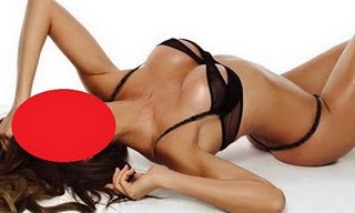 Ποιά Ελληνίδα είναι μέσα στις δέκα πιο σέξι γυναίκες στον κόσμο με μαγιό;;;