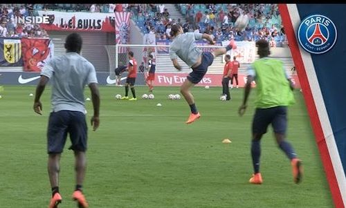 Zlatan amazing skills are back on the pitch [vid]