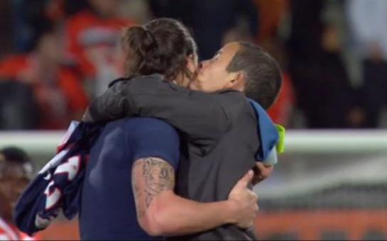 A fan hugs and kisses Zlatan Ibrahimovic! [vid]