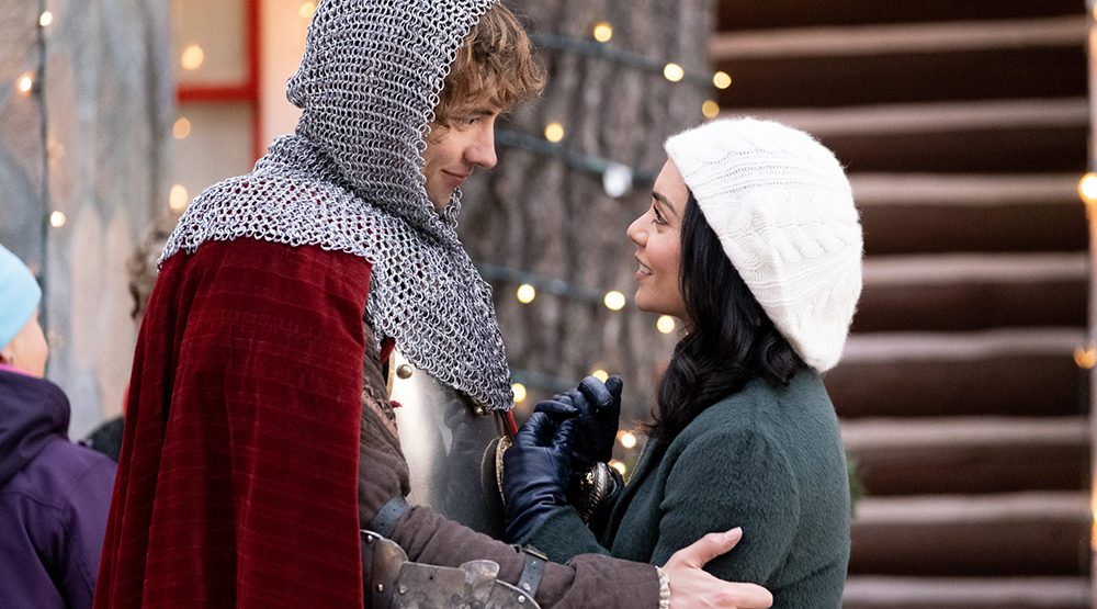 Τα Χριστούγεννα της Vanessa Hudgens στο «The Knight Before Christmas»