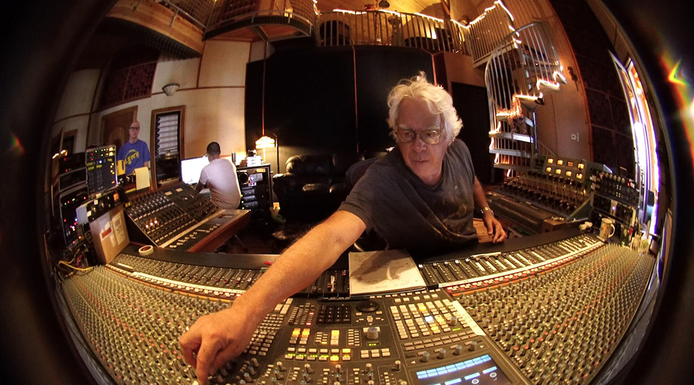 Ο Neil Young κάνει και ταινία και νέο άλμπουμ