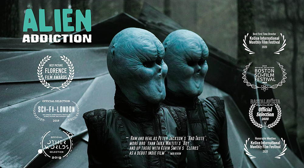 Δύο εξωγήινοι πιάνουν φιλίες με έναν γήινο στο «Alien Addiction»