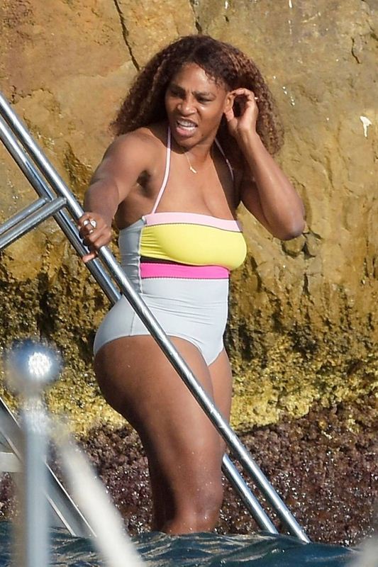 Η Serena Williams με ολόσωμο μαγιώ στις διακοπές της στην Νότια Γαλλία
